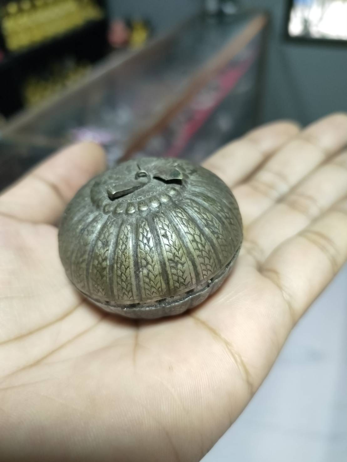 สีผึ้งลูกกรอก 100 ศพ (ตลับครู) อาจารย์เสือ สำนักคนเลี้ยงผี