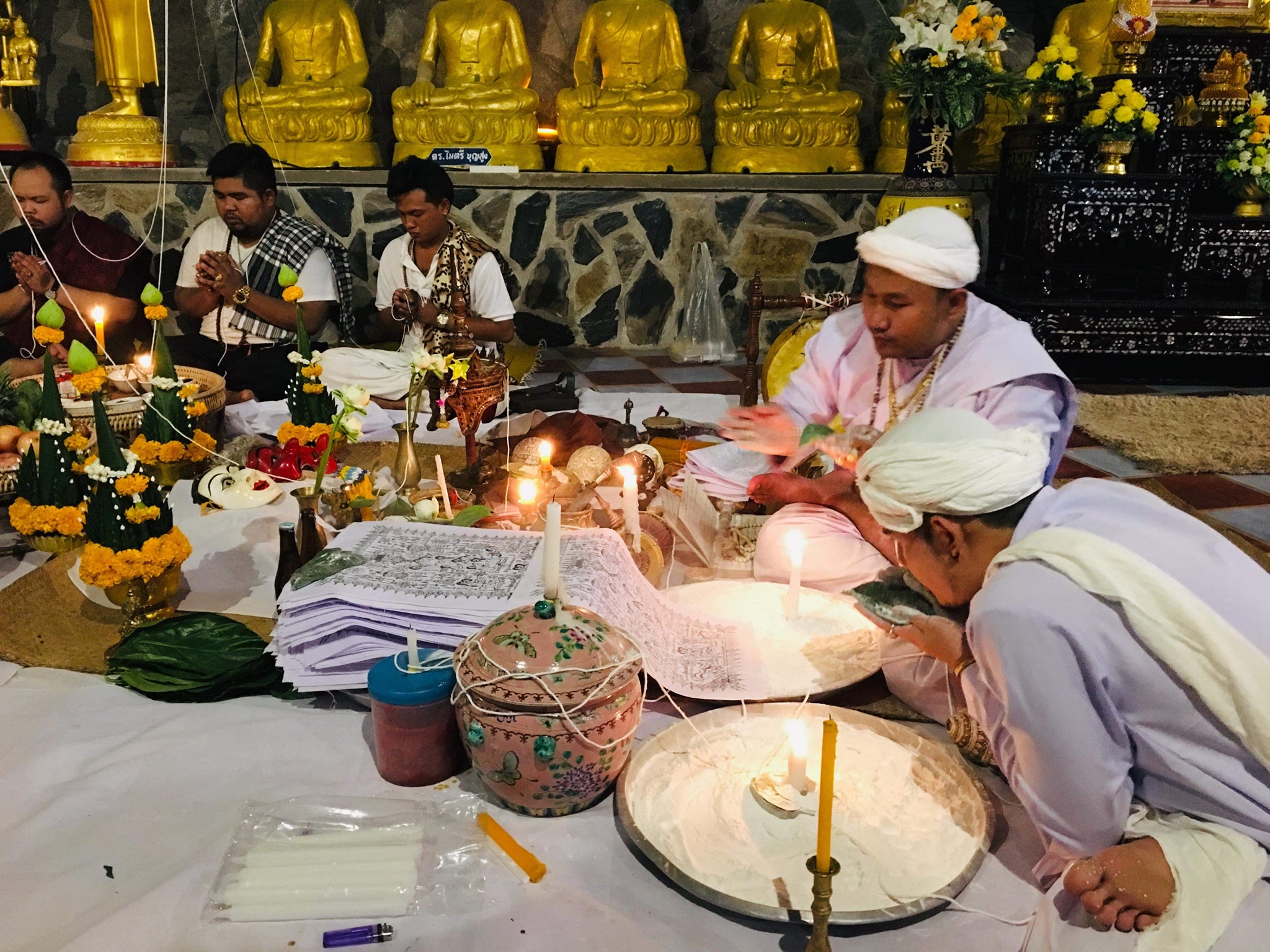 ผ้ายันต์เจ็ดนารีพันหลัก