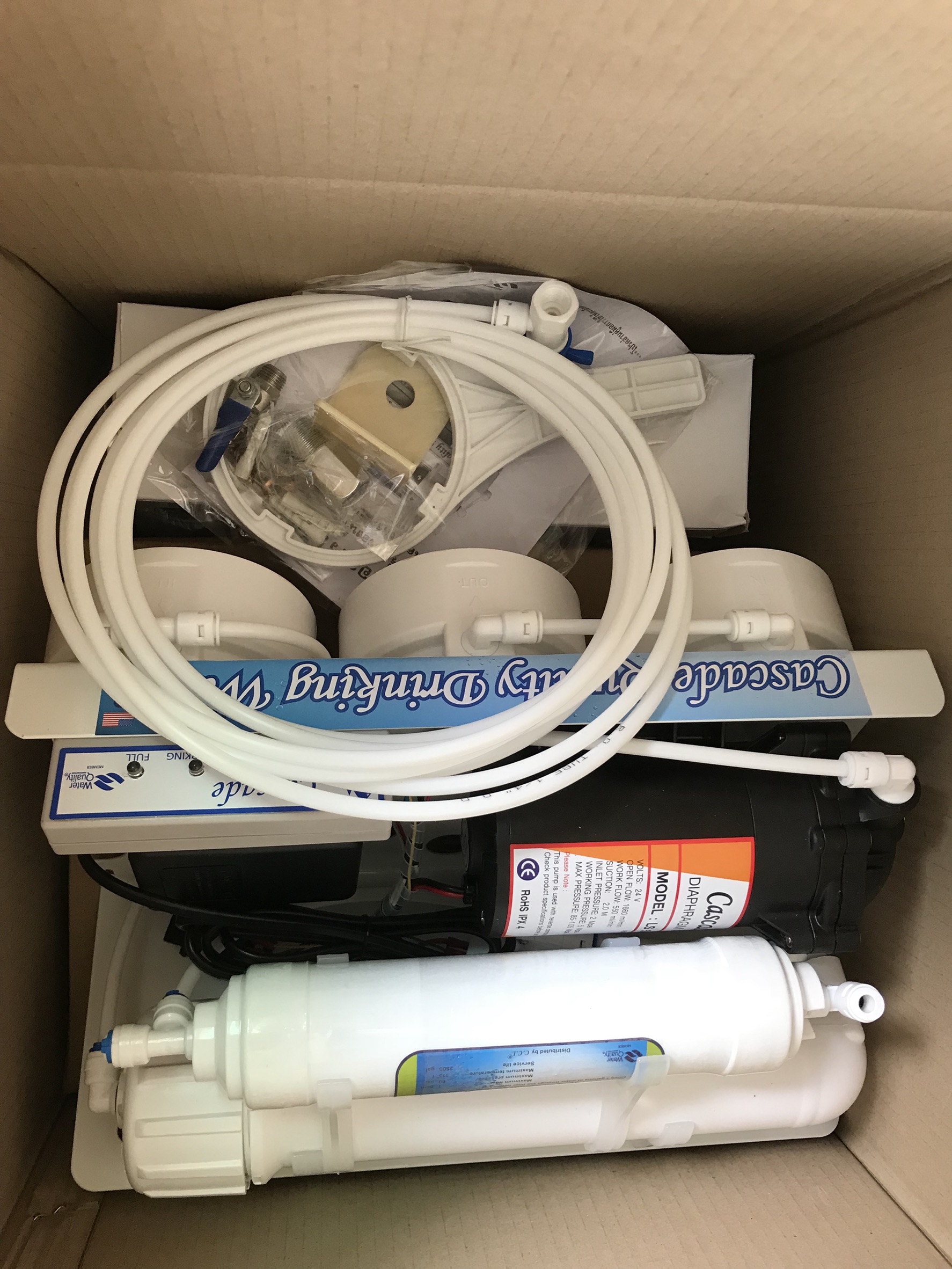 เครื่องกรองน้ำ RO 50GPD รุ่น Cascade + ถังสำรองน้ำ 3.2 GL (อุปกรณ์ติดตั้งครบชุด)