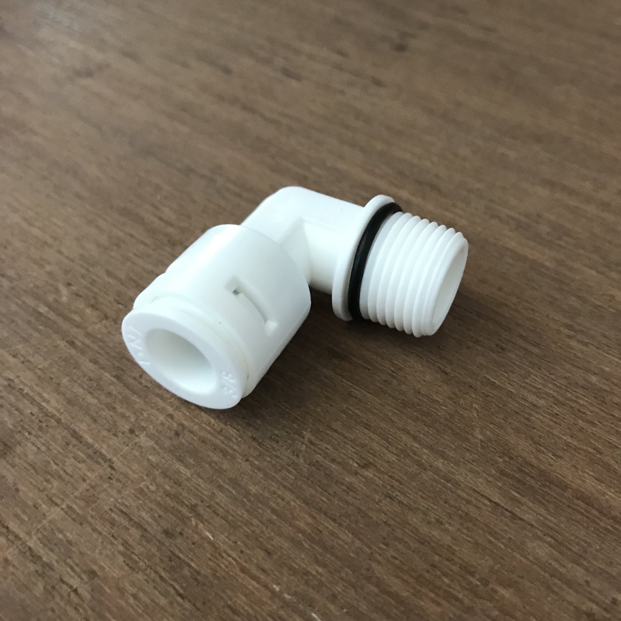 ข้องอ Fixed Elbow (3/8OD x 3/8MIP) QUICK FITTINGS