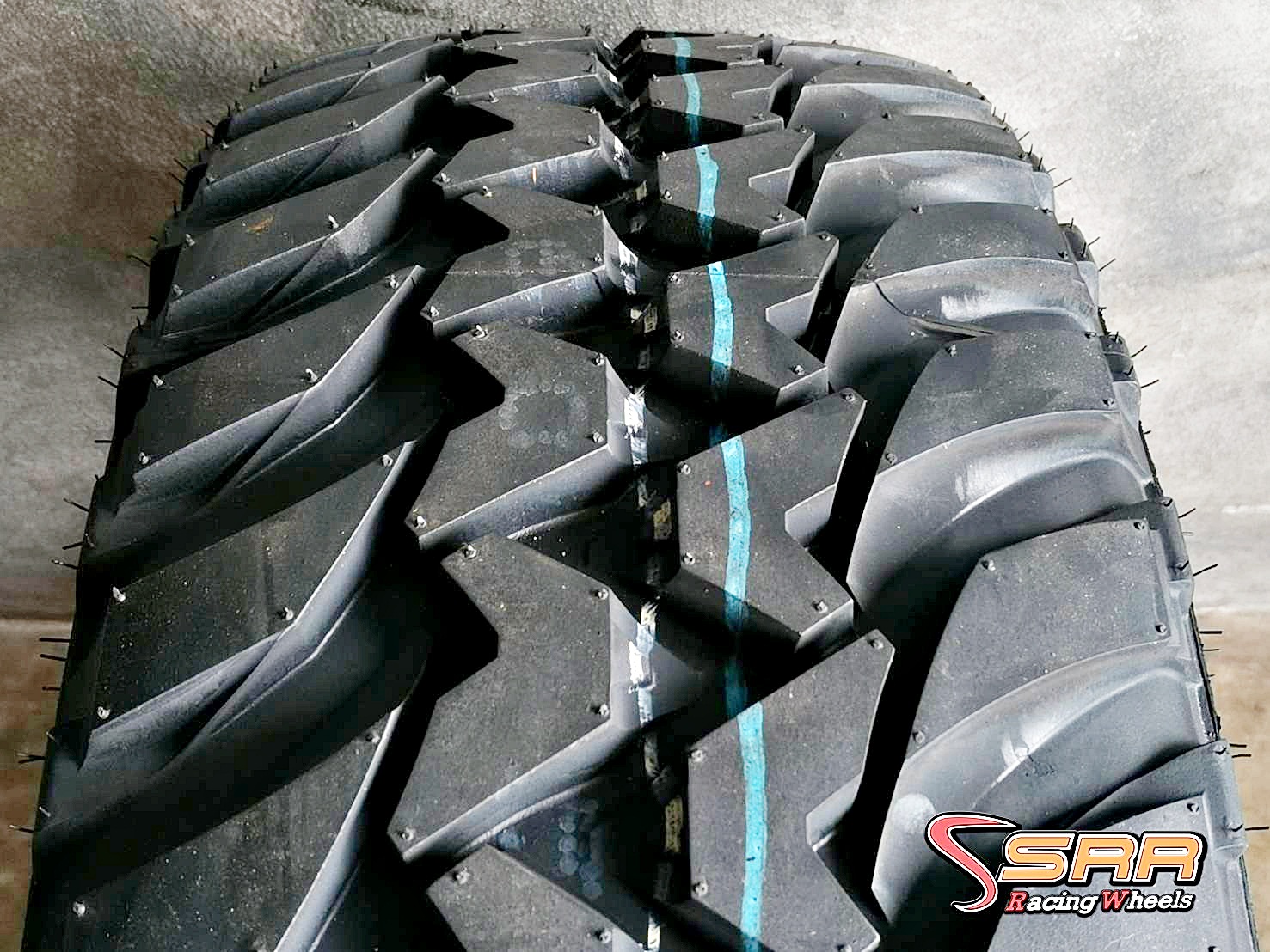 BRIDGESTONE DUELER M/T 674 285/75R16 ยางใหม่ปี2021 ราคาพิเศษ