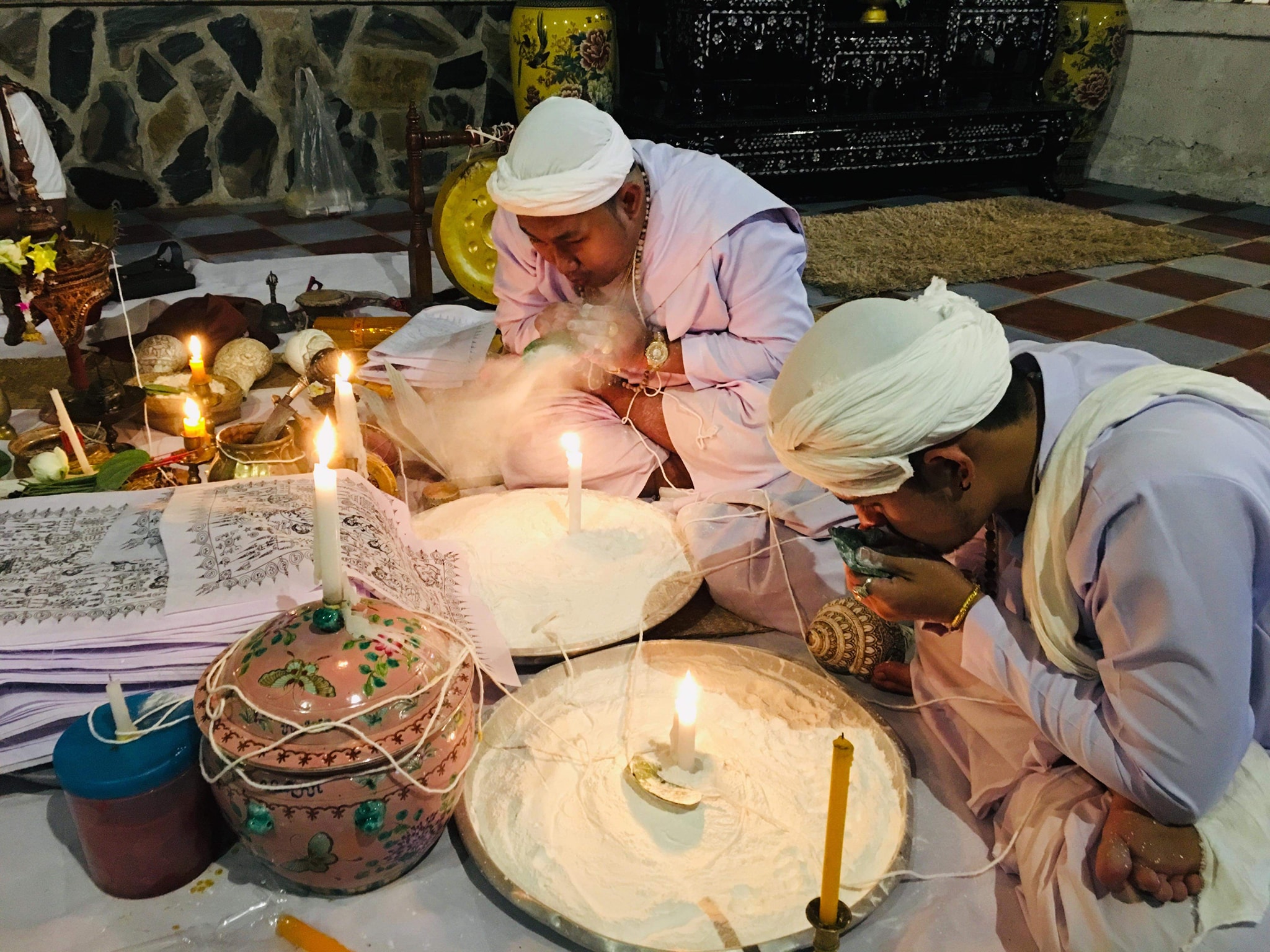 ผ้ายันต์เจ็ดนารีพันหลัก