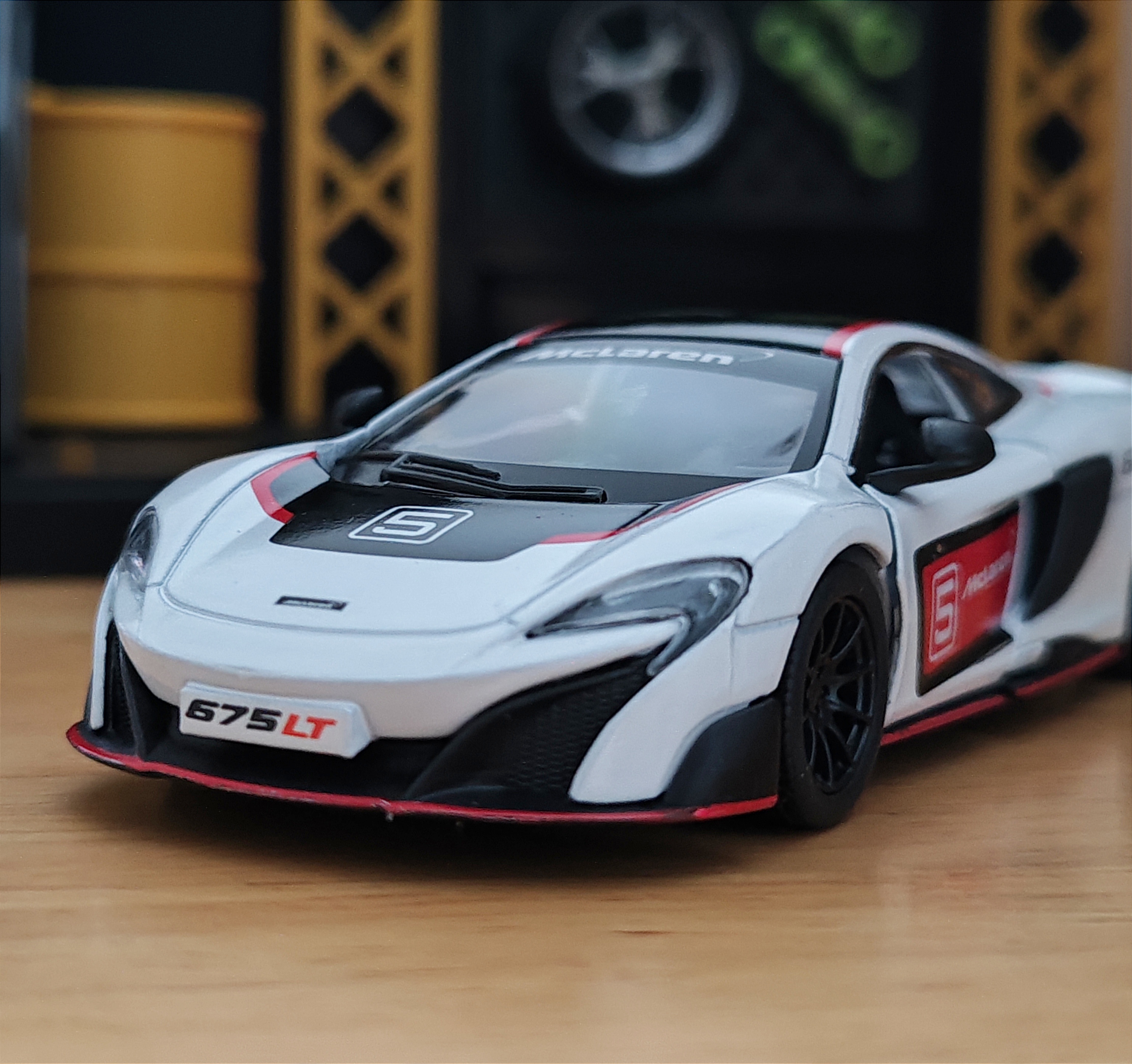 McLaren 675LT Scale 1:36 โมเดลรถเหล็ก (ปลีก-ส่ง)