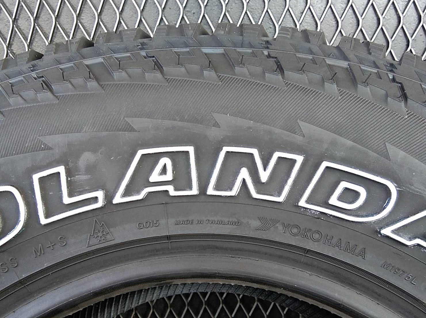 YOKOHAMA GEOLANDAR A/T G015 265/70R16 ยางปี20 ราคาพิเศษ