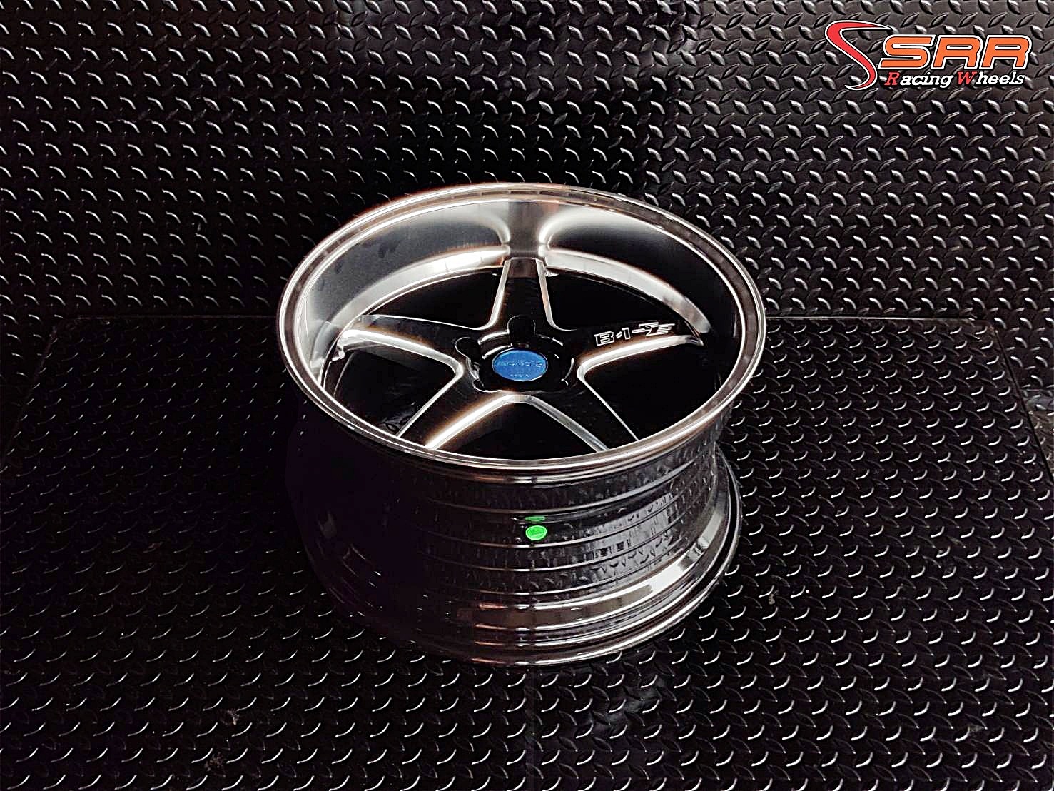 OASIS VIP22 B-1SE ขอบ18 หน้า9.5 หลัง10.5 5H114.3 ราคาพิเศษ