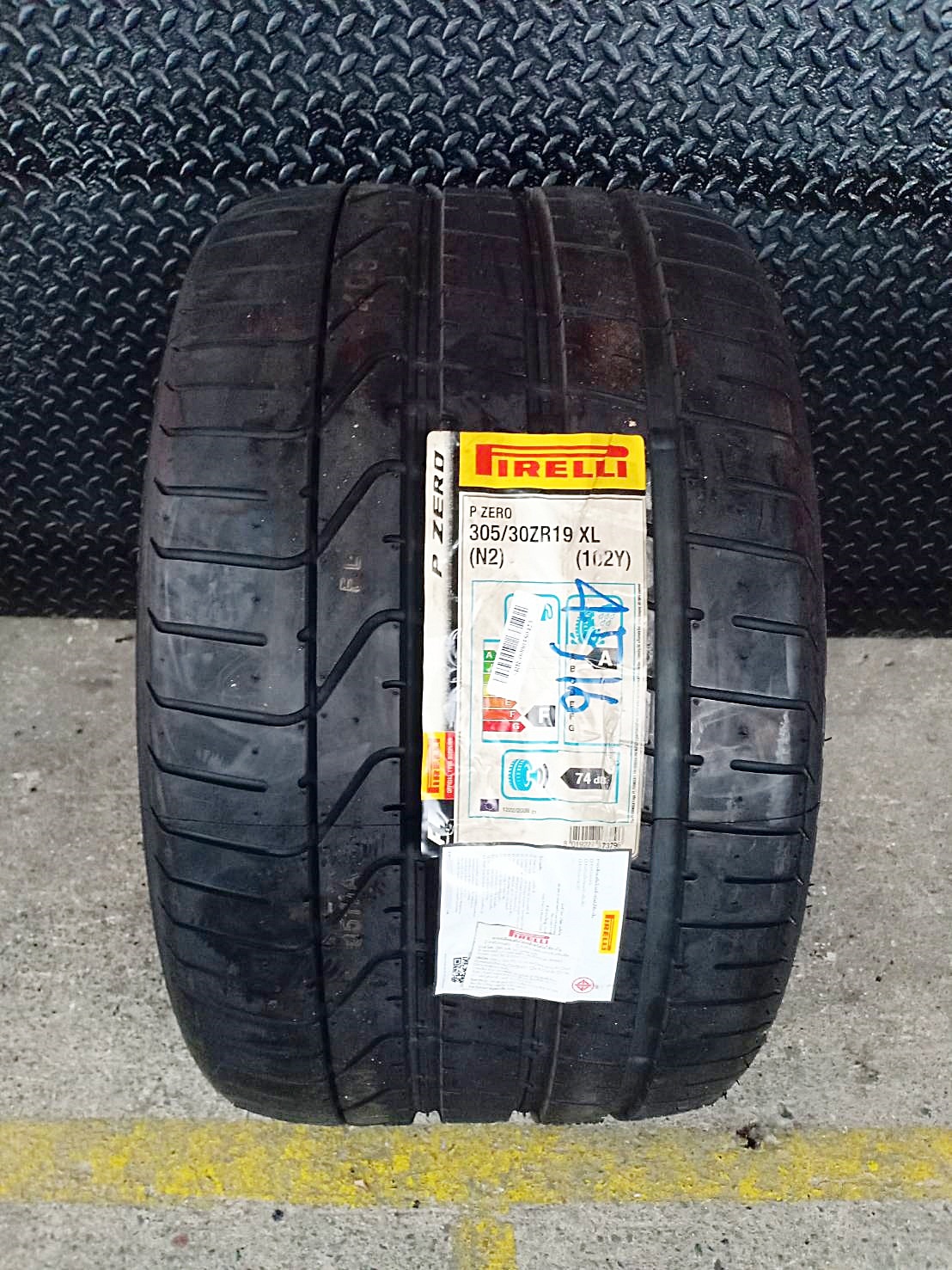 PIRELLI P ZERO N2 305/30ZR19 ยางใหม่นำเข้า ลดราคาพิเศษ