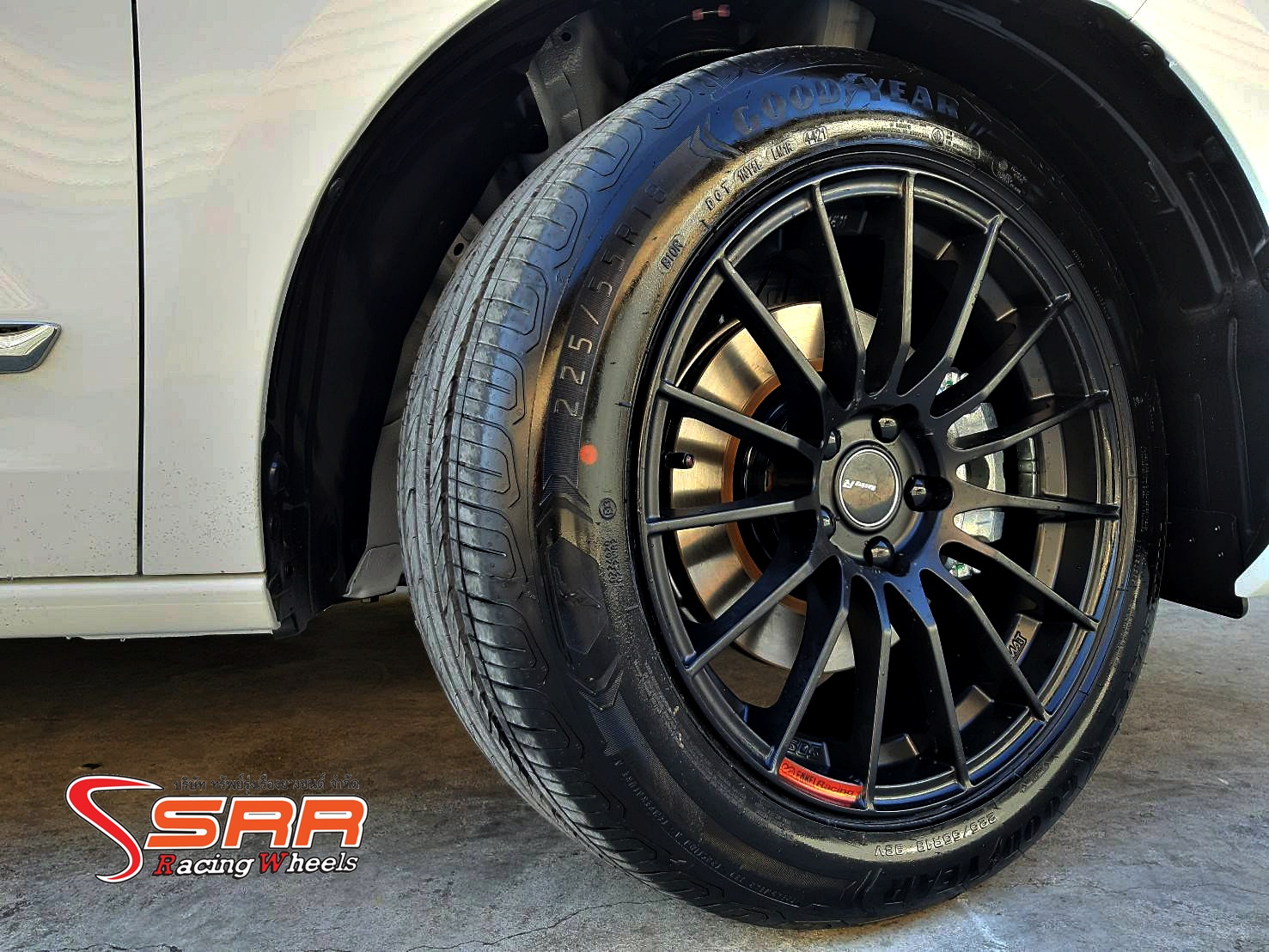 ENKEI RS05RR ล้อไทย ขอบ18 5H114.3 ET35 MATT BLACK