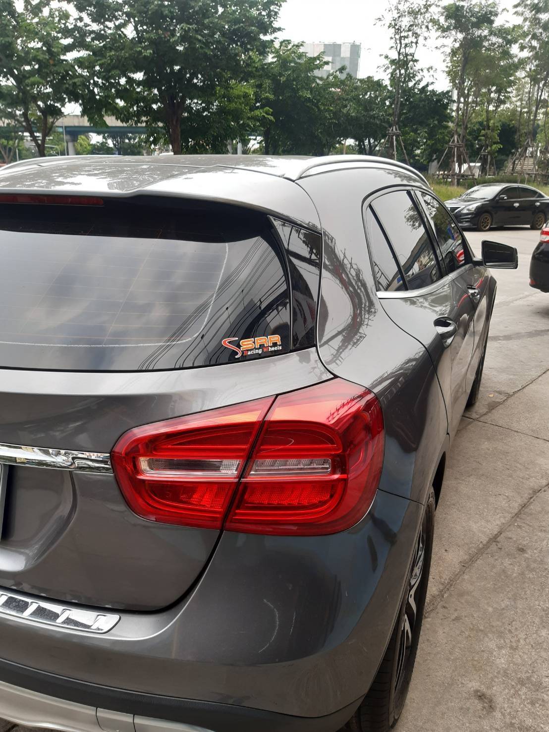 CONTINENTAL ContiSportContact 5 SUV MOE SSR 235/50R18 ยางรันแฟลต สำหรับใส่BENZ GLA