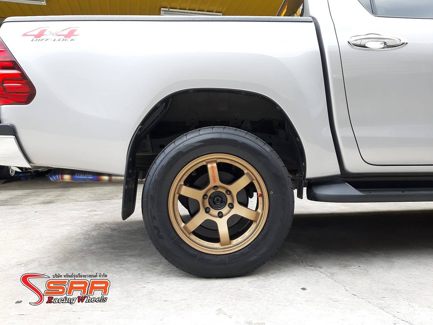 TE37 SUV 18x9 6H139.7 ET0 BRNZ/LP (red in lay)