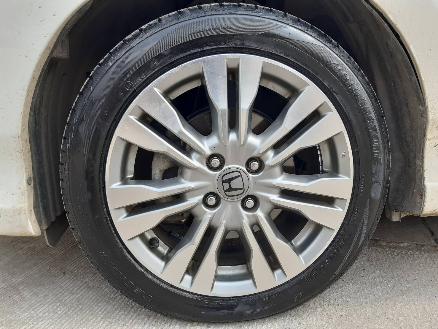 BRIDGESTONE TECHNO SPORTS 185/55R16 ยางใหม่ปี19 ราคาพิเศษ