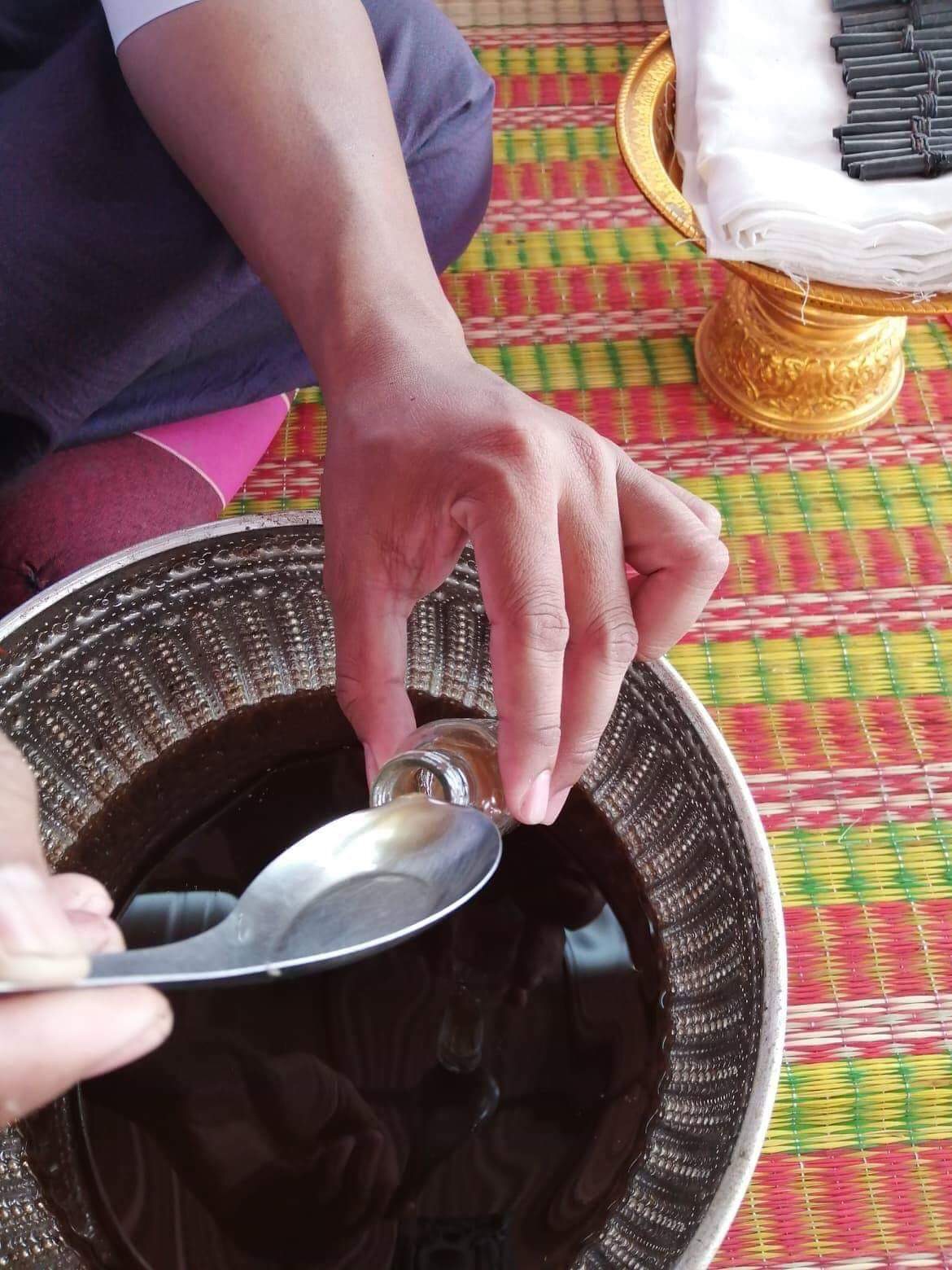 น้ำมันพรายเขมร 4 ตน หัวเชื้อ อาจารย์เขมร