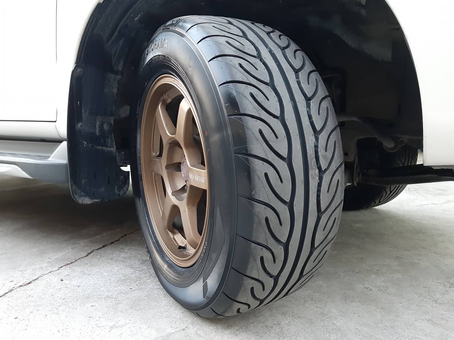 YOKOHAMA ADVAN AD08RS 265/60R18 ยางญี่ปุ่น ปี2021 ราคาพิเศษ