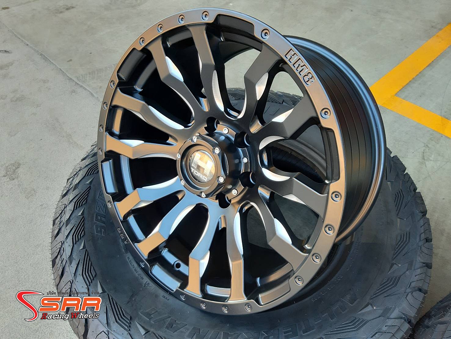 HAMMER HM8 ขอบ18x9.5 ET+20 6x139.7 MBS