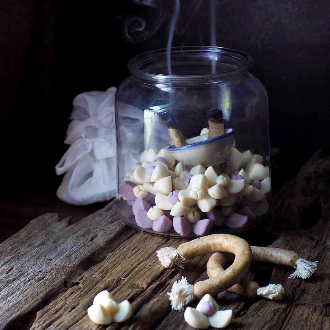 เทียนอบขนมแม่เภา เทียนอบขนมโบราณ หอมพิเศษ มี 2 ขนาด