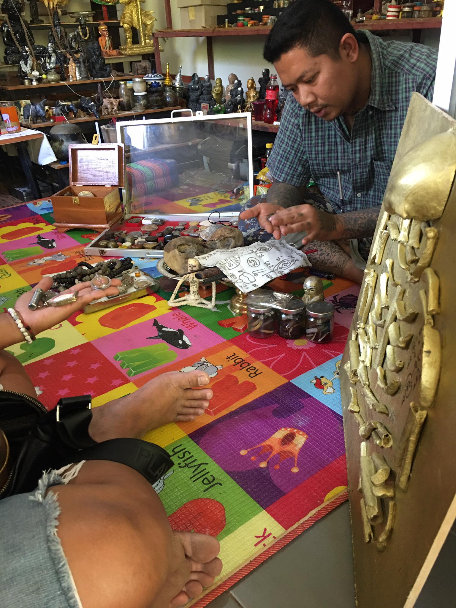 กรอบรูปวิญญาณผีตายท้องกลม อ.เสือหมอผี F