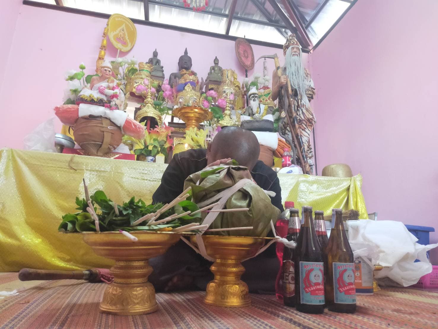 สีผึ้งมนต์กุเลน อาจารย์เขมร