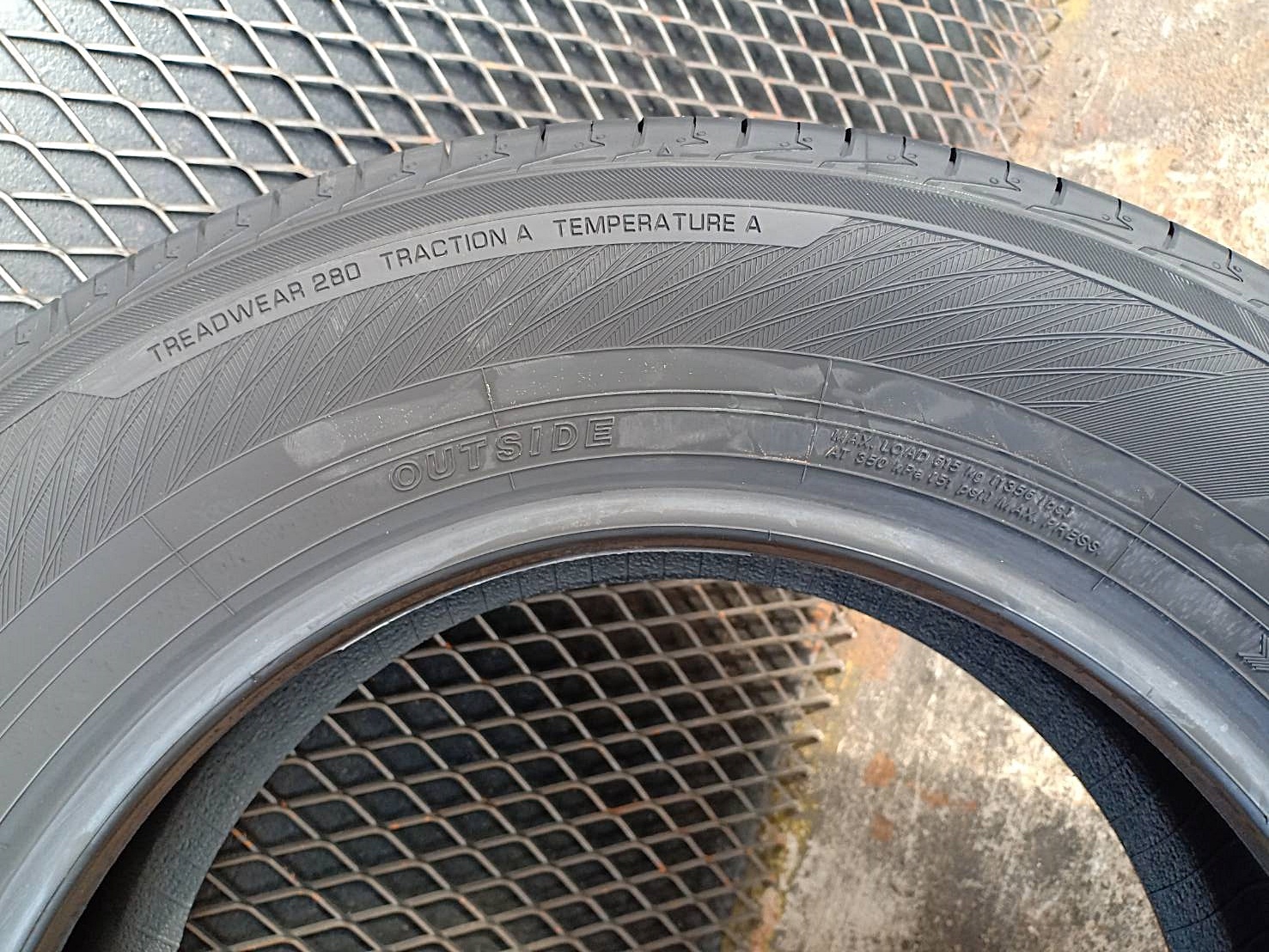 YOKOHAMA ADVAN dB V552 195/65R15 ยางญี่ปุ่น ปี19
