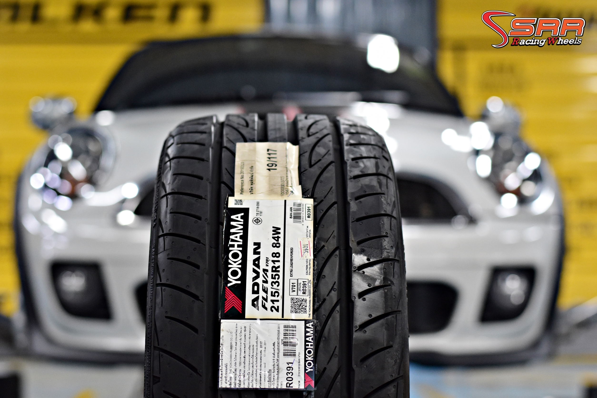 YOKOHAMA ADVAN FLEVA V701 215/35R18 ยางญี่ปุ่น ปี19 ราคาพิเศษ