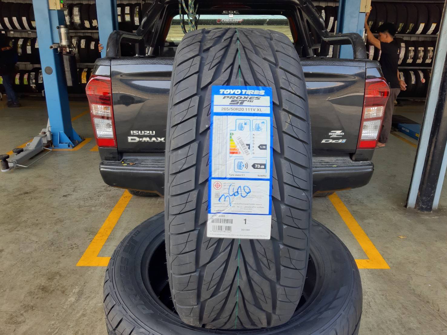 TOYO PROXES ST3 265/50R20 ยางใหม่ปี20 ลดราคาพิเศษ