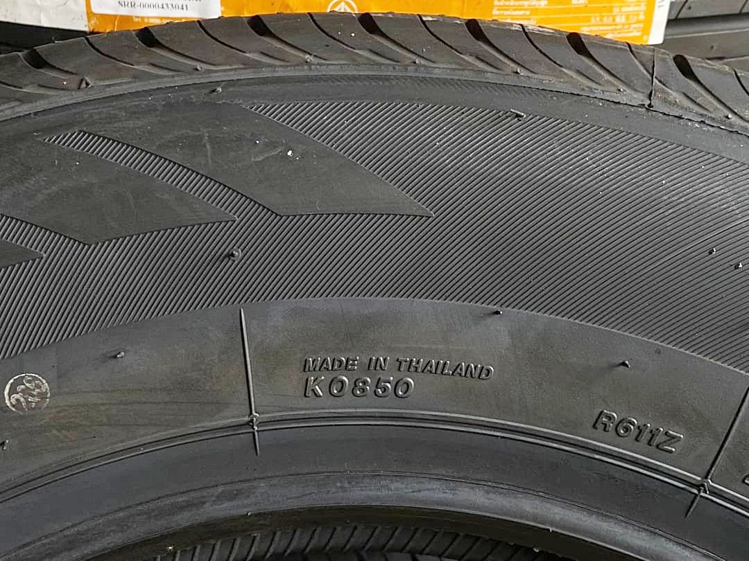 BRIDGESTONE DURAVIS R611 215/70R16 ยางใหม่ ลดราคาพิเศษ
