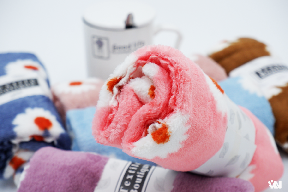 ผ้าเช็ดผมขนเป็ดลายดอกเดซี่ 1 โหล