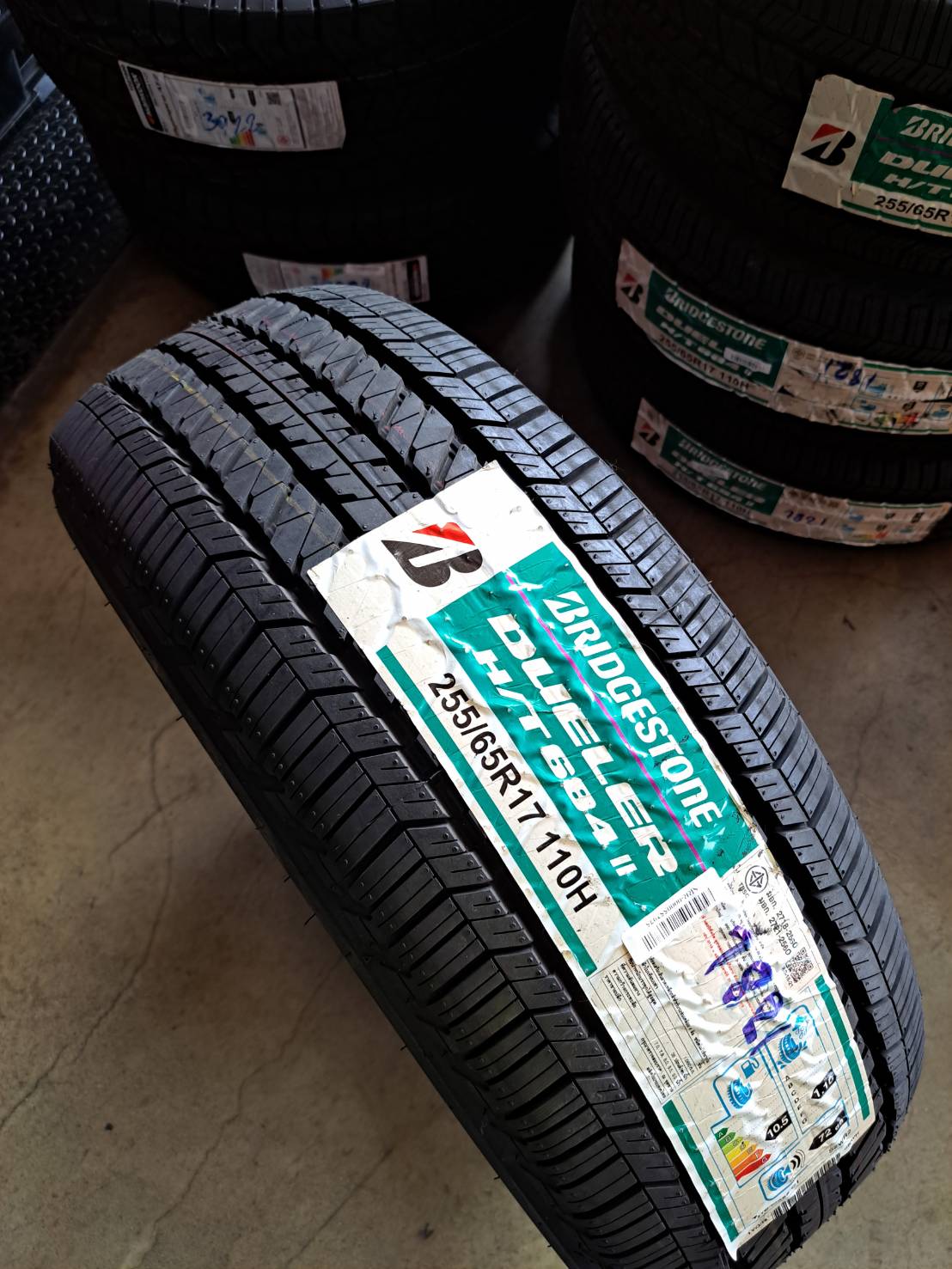 BRIDGESTONE DUELER HT684 II 255/65R17 ยางใหม่ ลดราคาพิเศษ