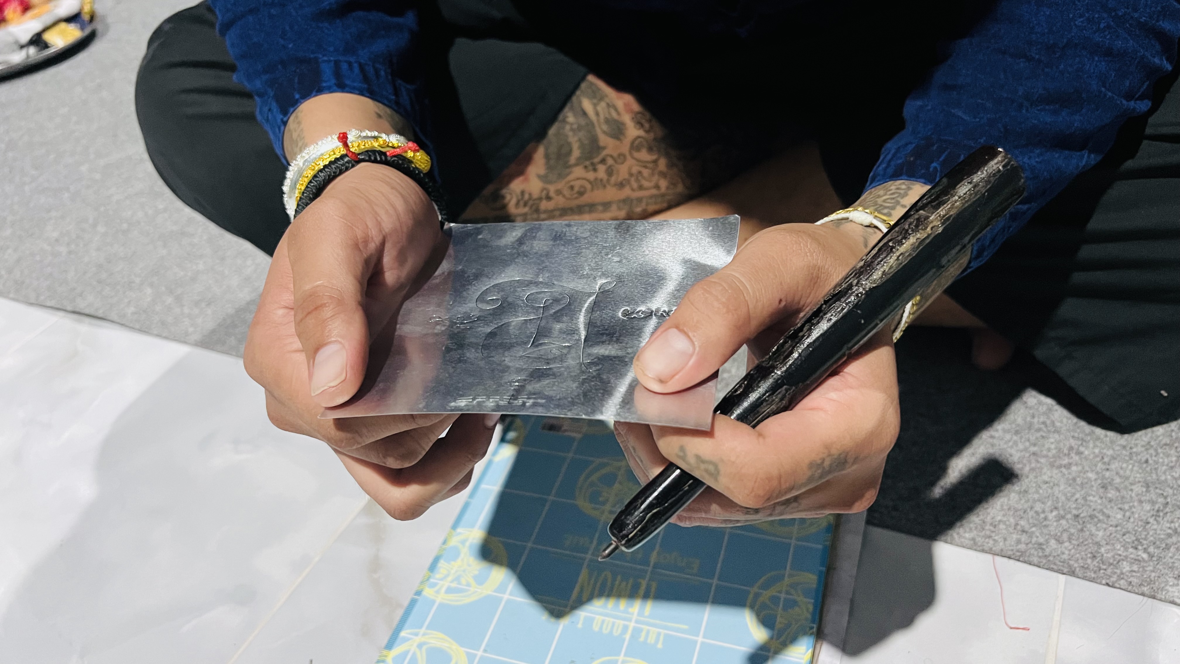 28/07/66 จารแผ่นตะกรุดสำหรับทำงั่ง อาจารย์ปอนด์ สมิงพราย ✔️