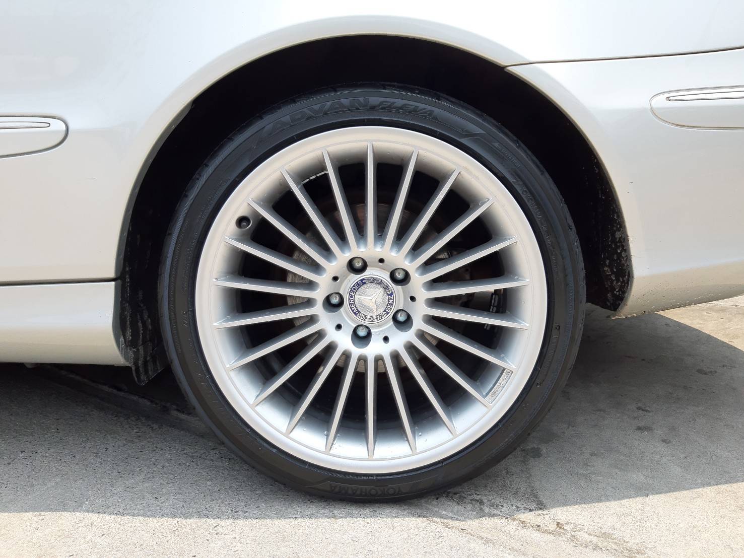 YOKOHAMA ADVAN FLEVA V701 255/35R18 ยางญี่ปุ่น ปี2020 ราคาพิเศษ