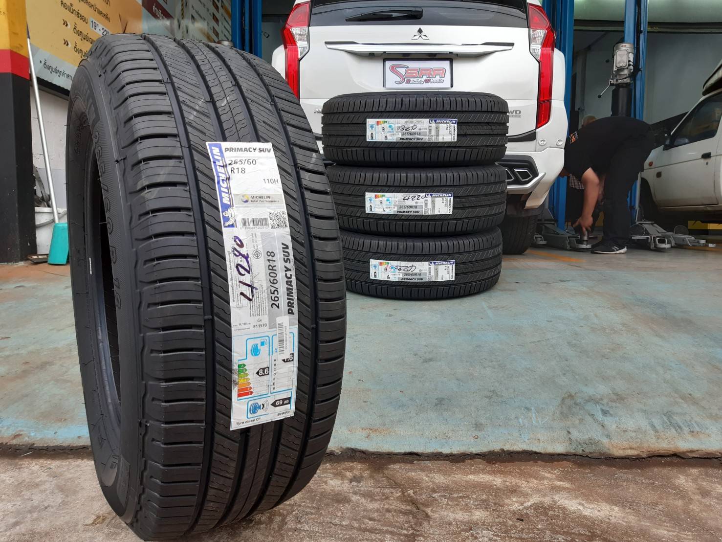 MICHELIN LATITUDE TOUR HP 265/60R18 ยางปี20 สำหรับกระบะ และSUV