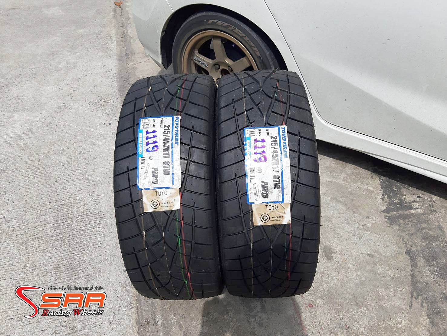TOYO PROXES R1R 215/45ZR17 ยางปี19 ลดราคาพิเศษ
