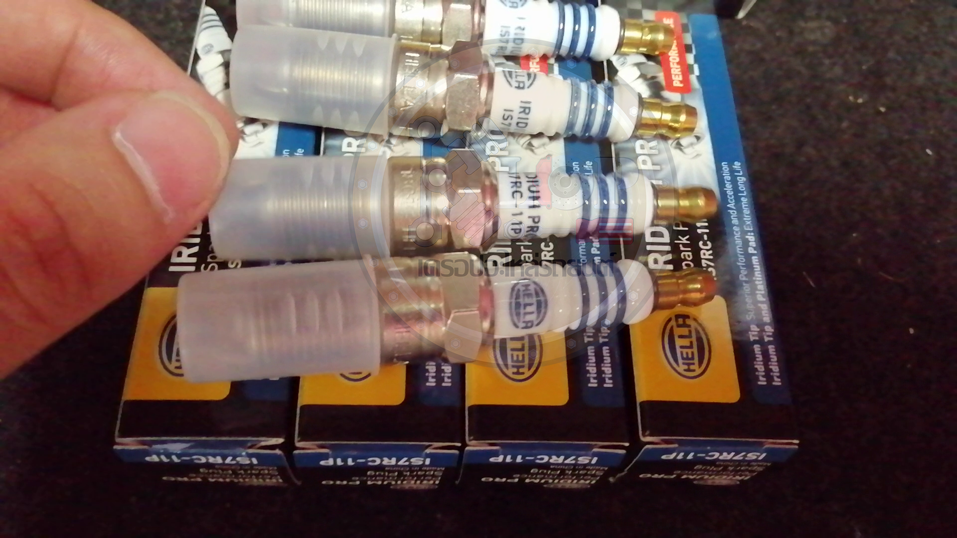หัวเทียน Hella รุ่น IRIDIUM-PRO (IS7RC-11P) ใช้สำหรับ Ford Escape 2.3 /3.0 Ford Focus 2.0 ('09-12) / Focus 1.6 ('12-16) Mazda3 2.0 ('04-09) / 1.6('09-14) Chevrolet Aveo 1.4/ Proton Exora 1.6 (เตเปอร์สั้น)