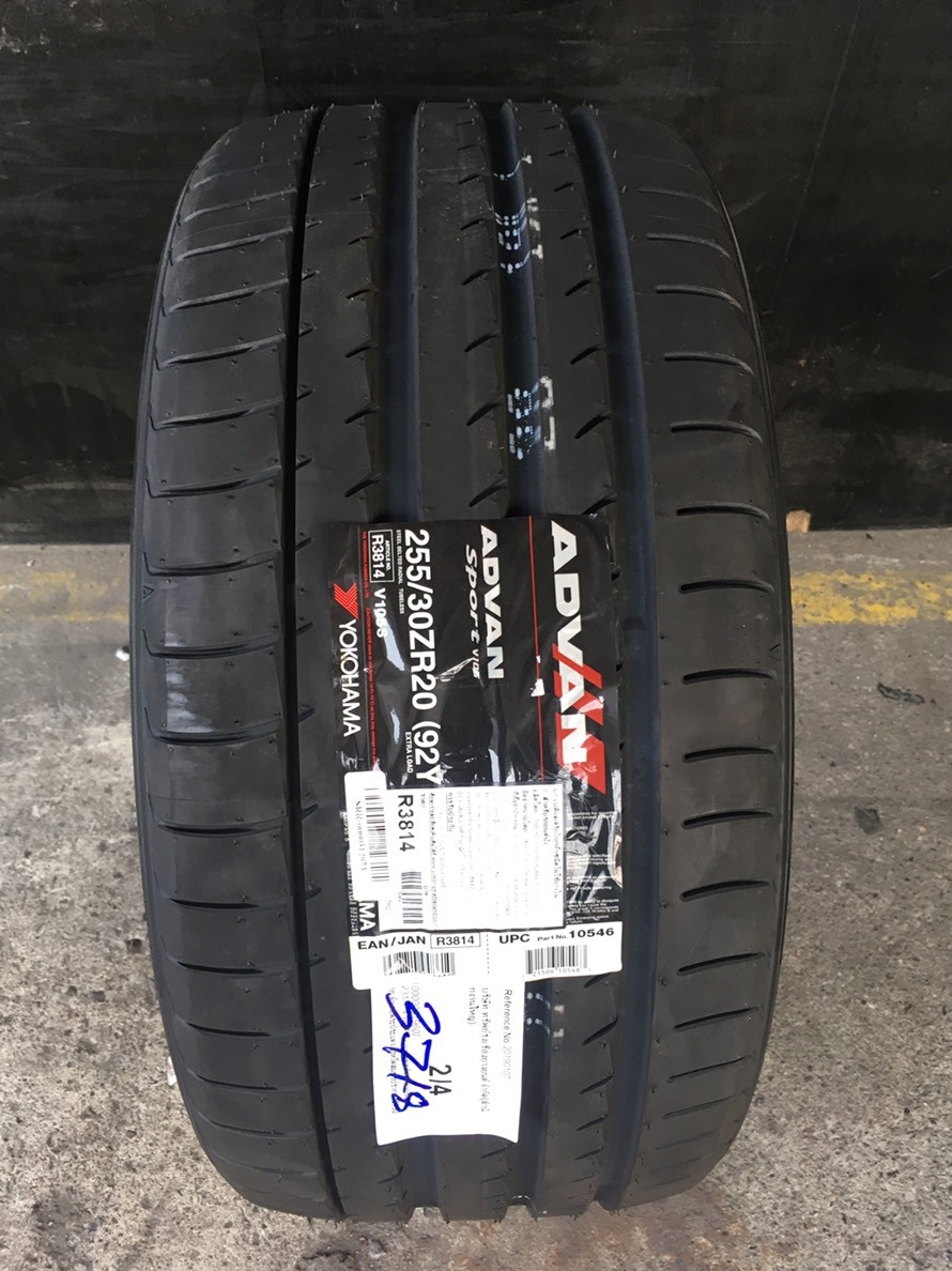 YOKOHAMA ADVAN SPORT V105 255/30ZR20