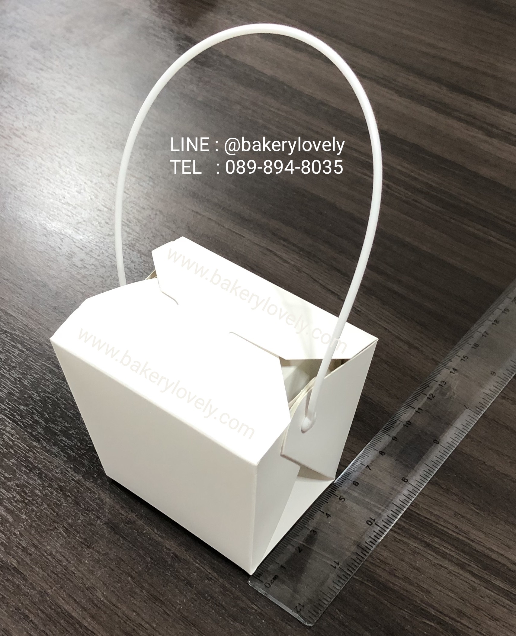 กล่องกระดาษ ใส่ก๋วยเตี๋ยว สีขาว ไซส์ S 9.6x7.1x6.8x5.2 cm สูง 9 cm ( เคลือบใน )