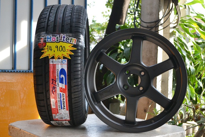ล้อแม็กซ์ขอบ17 นิ้ว พร้อมยาง ชุดละ 14,900 บาท