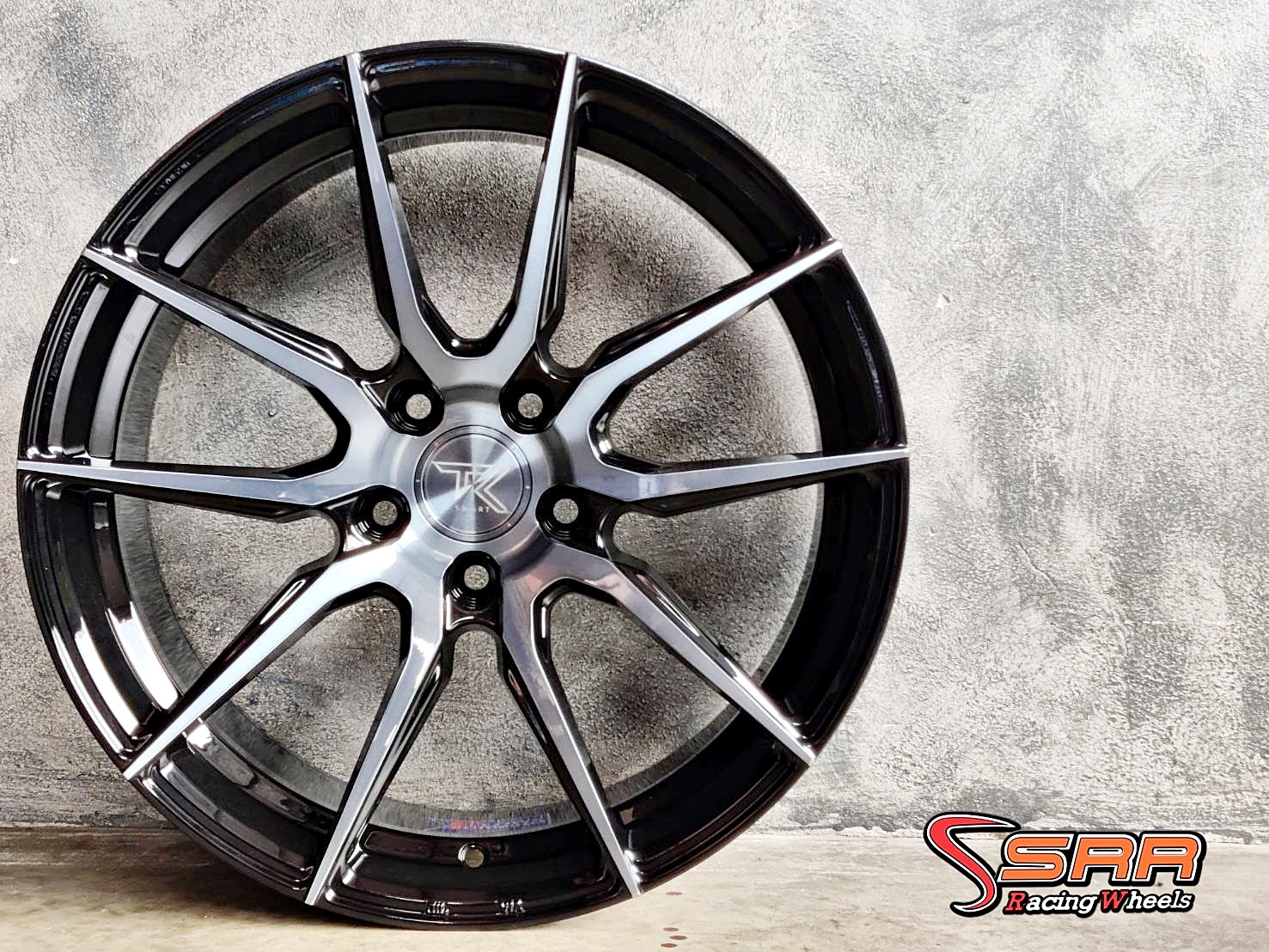 TMF-102 FLOW FORMING ขอบ18 ET32 P/BRUSHED/CL-BLACK ชุดละ 26,000฿