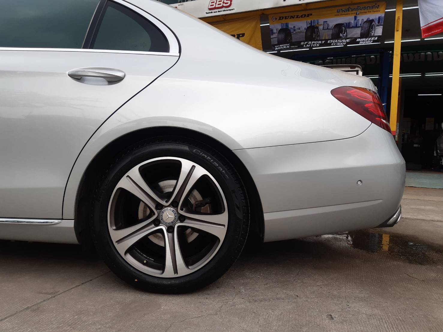 PIRELLI CINTURATO P7 R-F (MOE) 245/45R18 ยางใหม่ปี20 ราคาพิเศษ