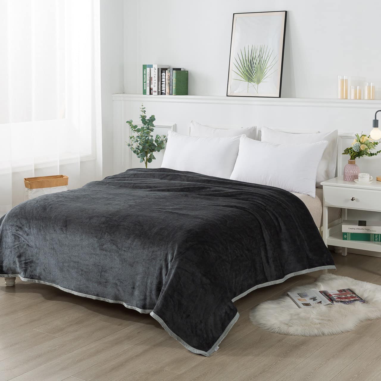 ผ้าห่มนาโน 6 ฟุตแบบหนาสีพื้นกุ๊นขอบอย่างดี (12 ผืน)