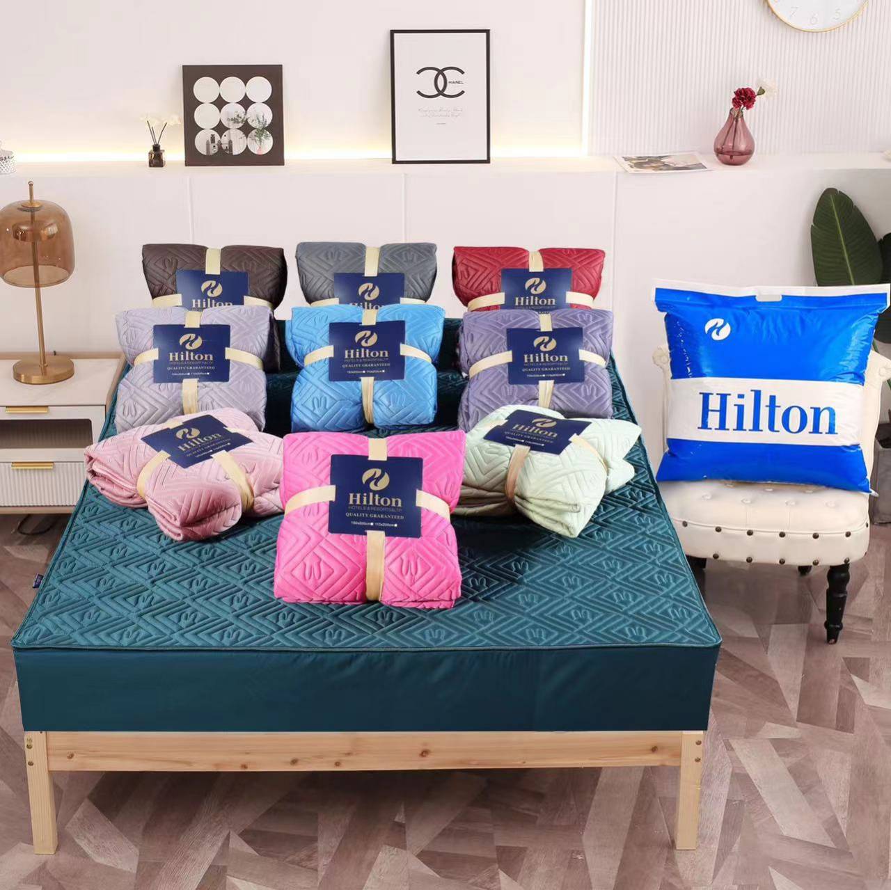 ชุดผ้าปูที่นอนยางพาราสีพื้น HILTON แบบเย็น ยางรัดมุม 360 องศา (6ชุด)