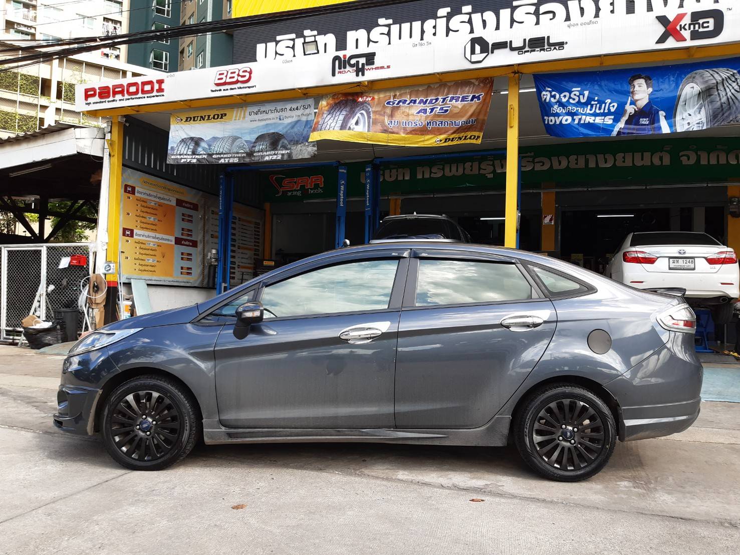 DUNLOP LM704 185/55R15 ยางปี19 ลดราคาพิเศษ
