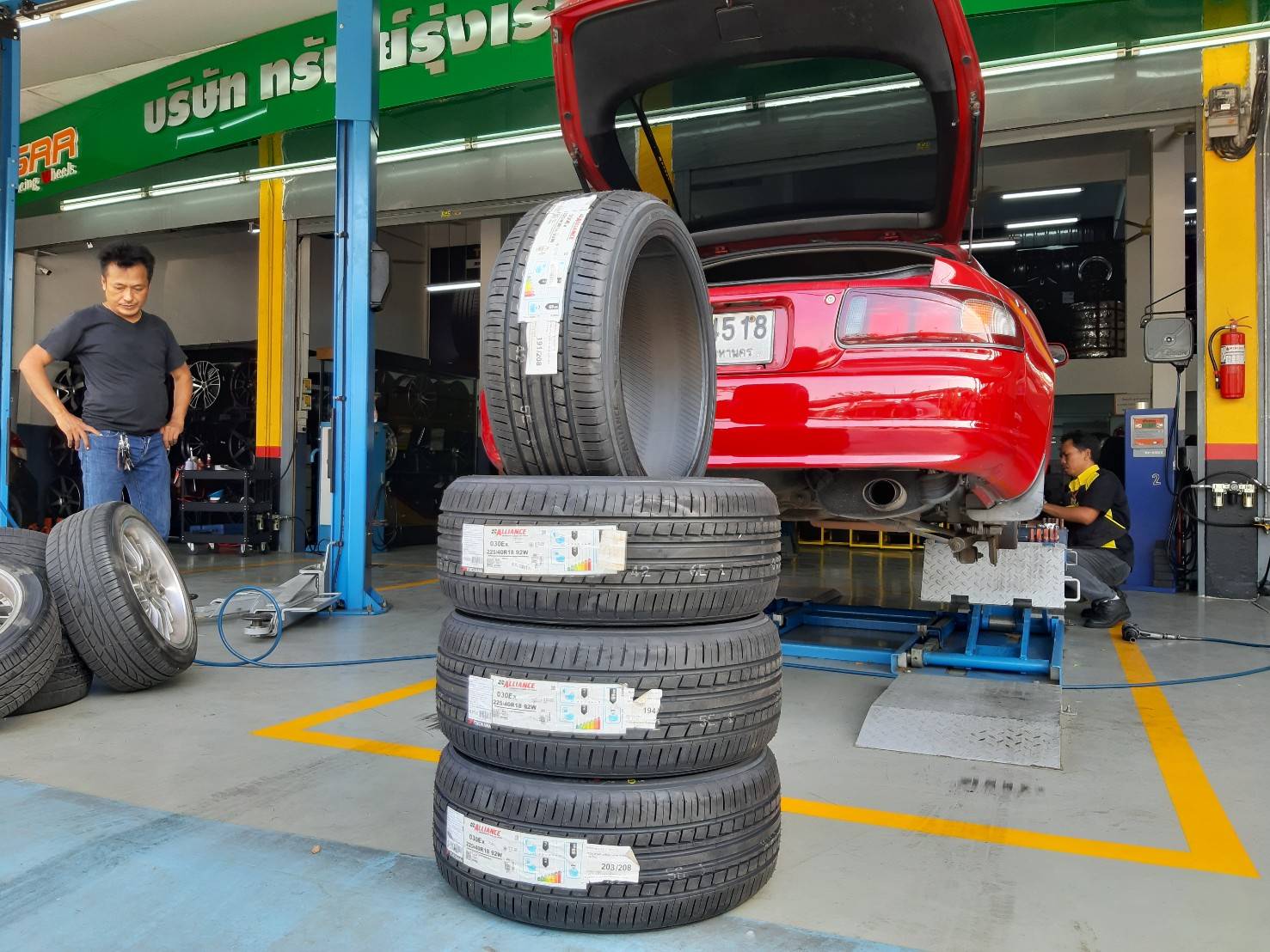 YOKOHAMA ALLIANCE 030Ex 225/40R18 ยางใหม่ ลดราคาพิเศษ