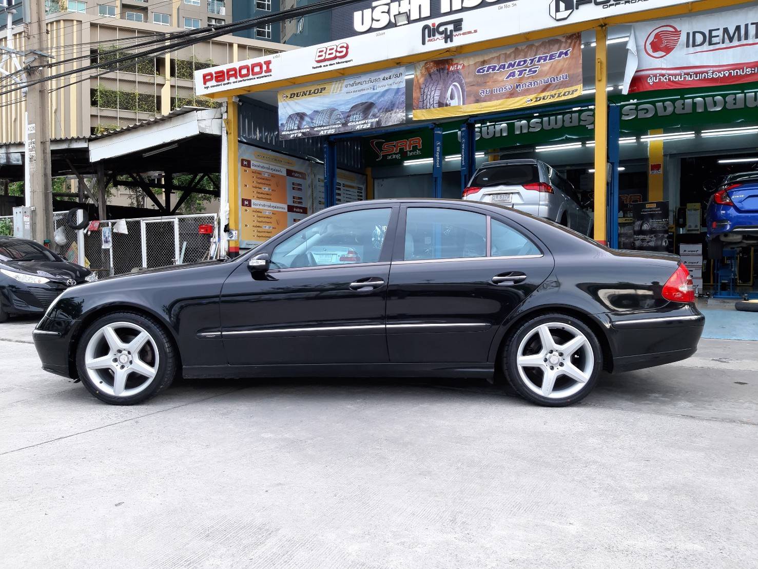 DUNLOP SP SPORT MAXX 050+ 245/40ZR18 ลดราคา เส้นละ 4,500 บาท