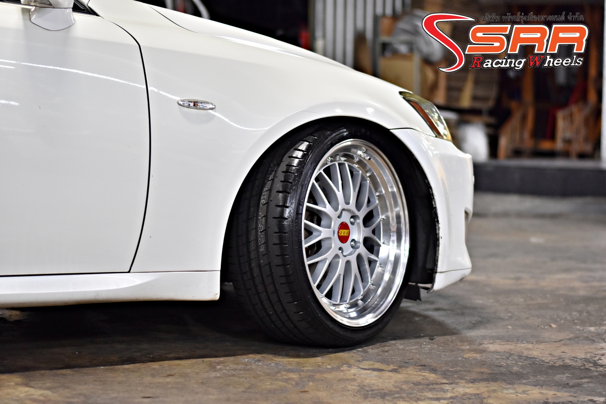 BBS LM ขอบ19 หน้า8.5 หลัง9.5 5x114.3 ET+30 SILVER
