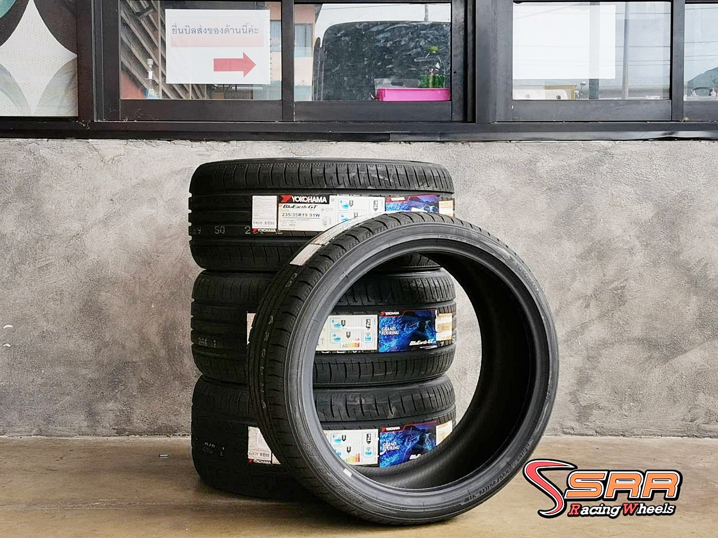 YOKOHAMA BluEarth-GT AE51 235/35R19 ยางญี่ปุ่น ลดราคาพิเศษ