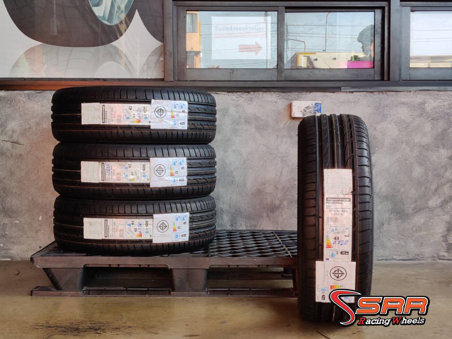 BRIDGESTONE POTENZA S001 215/45R20 ราคาพิเศษ สำหรับใส่รถBMW i8