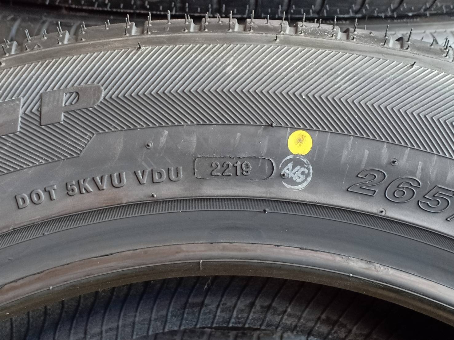 ACHILLES DESERT HAWK UHP 265/50R20 ยางลดราคาพิเศษ