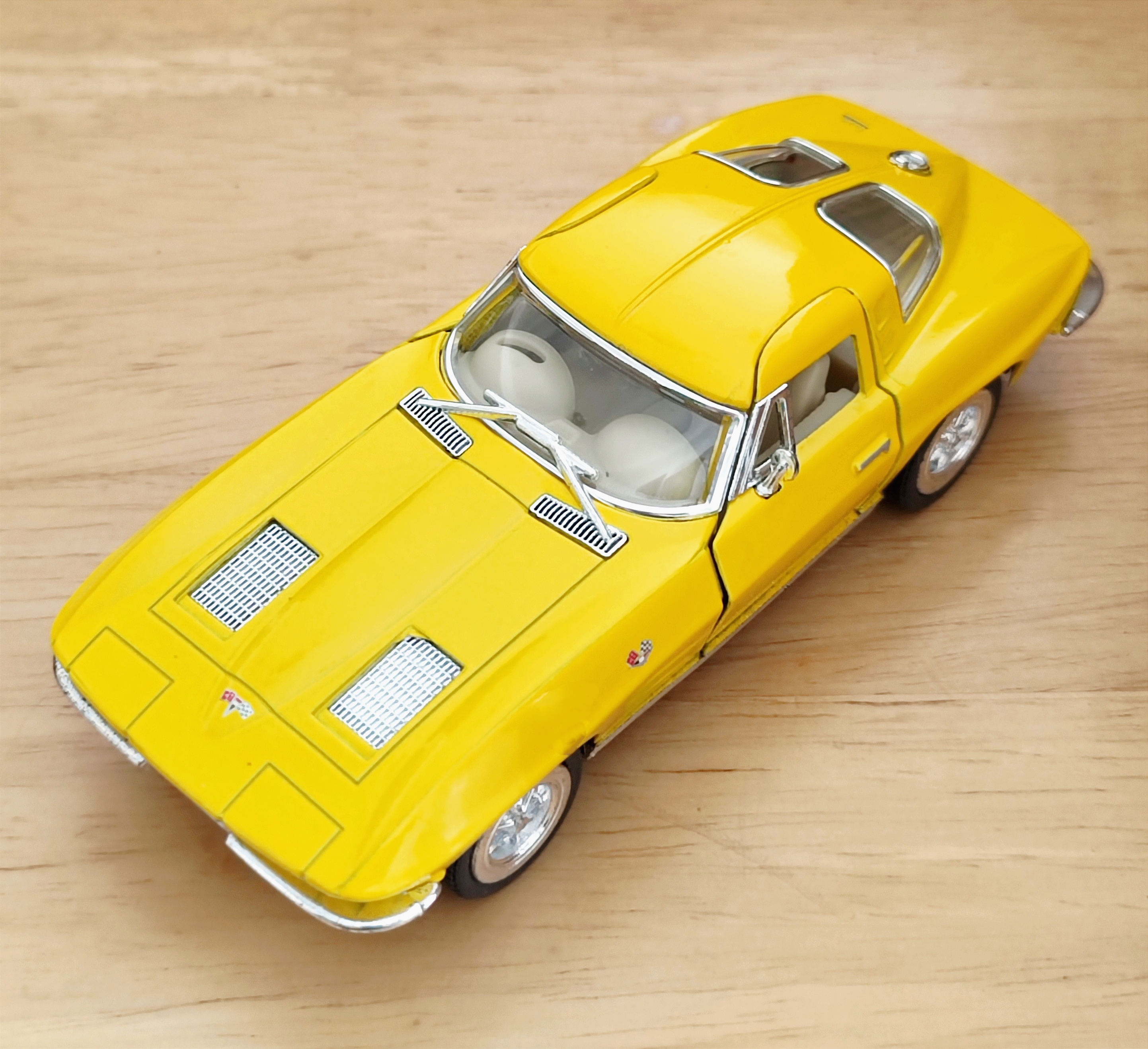 1963 Corvette Sting Ray โมเดลรถเหล็ก (ปลีก-ส่ง)