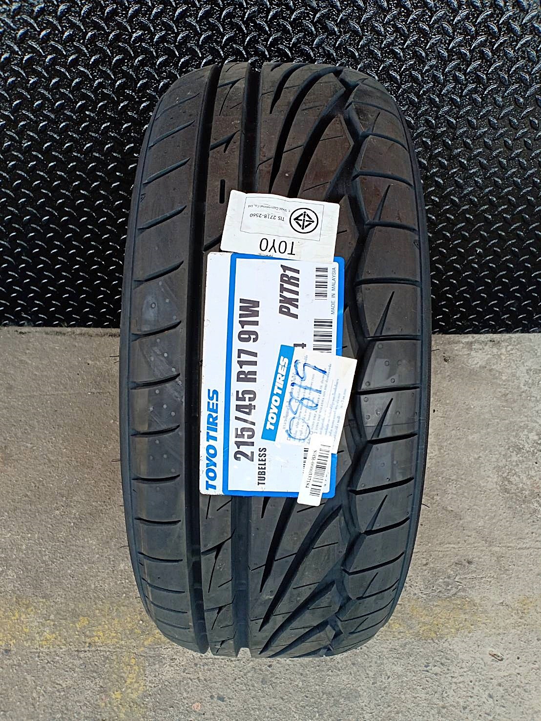 TOYO PROXES TR1 215/45R17 ยางใหม่ปี19 เส้นละ 3,600 บาท