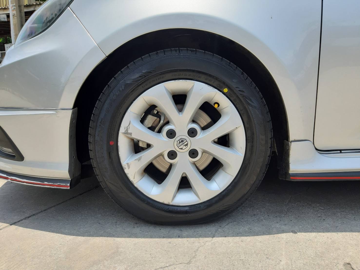 DUNLOP ENASAVE EC300+ 185/65R15 ยางไทยปี20 ราคาพิเศษ