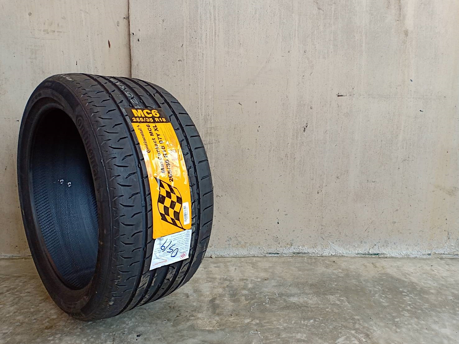 CONTINENTAL MC6 265/35R18 ยางปี19 ราคาเส้นละ 6,500 บาท