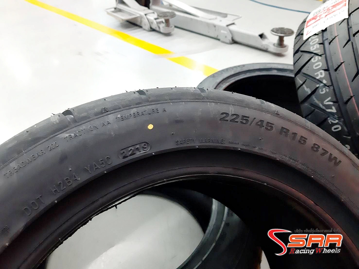 KUMHO ECSTA V720 205/50R15 ยางเกาหลี Semi Soft ราคาพิเศษ